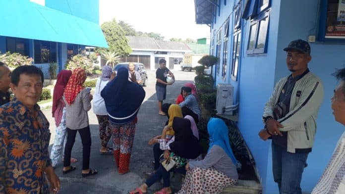 air_mati_pembayaran_bengkak_warga_gang_salak_geruduk_pdam_tirtauli