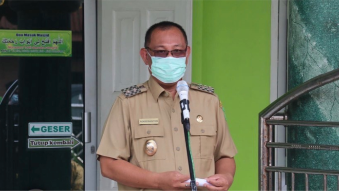 akhyar_berencana_daftar_ke_kpu_naik_sepeda
