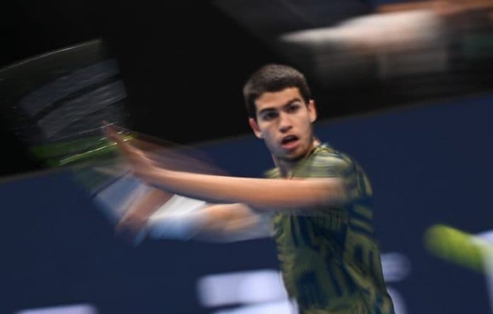 alcaraz_dan_djokovic_melaju_mulus_ke_perempat_final_paris_masters