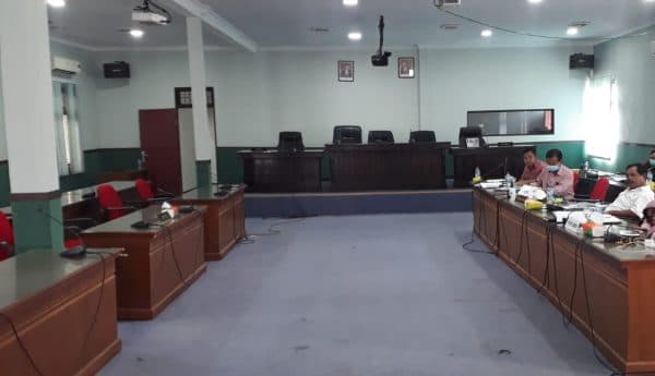 bahas_lkpj_wali_kota_siantar_pansus_minta_data_penggunaan_dana_covid_19