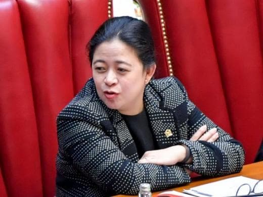 brimob_anugerahi_puan_maharani_sebagai_warga_kehormatan