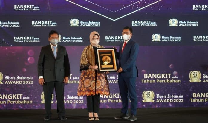 bsi_raih_penghargaan_bisnis_indonesia_award_2022