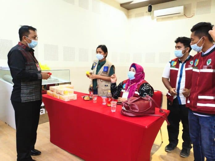 bupati_batu_bara_sebelum_tahun_pelajaran_baru_20212022_semua_guru_sudah_divaksin