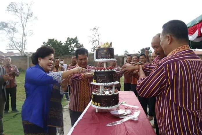 bupati_karo_hadiri_perayaan_hut_mamre_klasis_kabanjahe