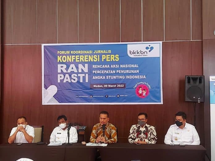 bupati_samosir_ajak_seluruh_elemen_masyarakat_bersinergi_atasi_stunting