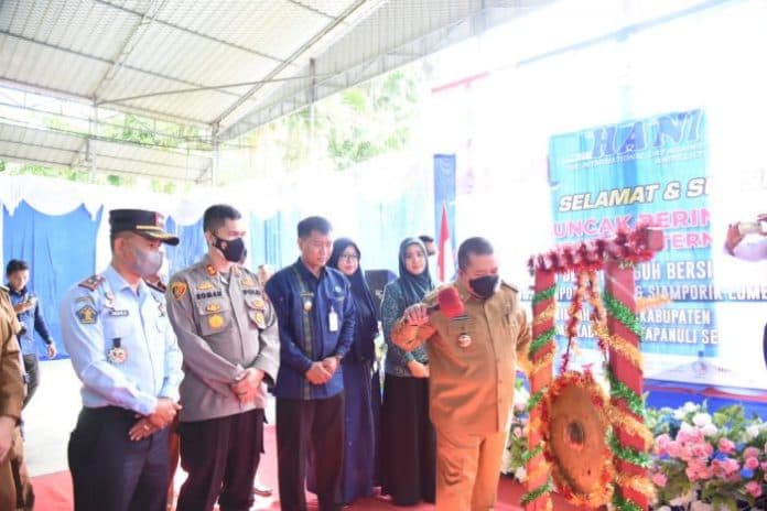 bupati_tapsel_pencegahan_narkoba_harus_dimulai_dari_keluarga_sendiri
