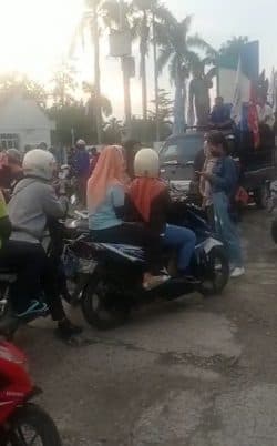 buruh_demo_di_depan_kim_star_tanjung_morawa