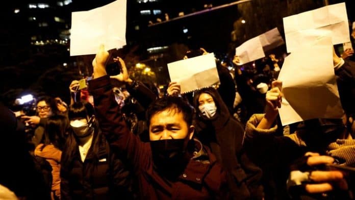 demo_menggila_pemerintah_xi_jinping_sensor_media_sosial