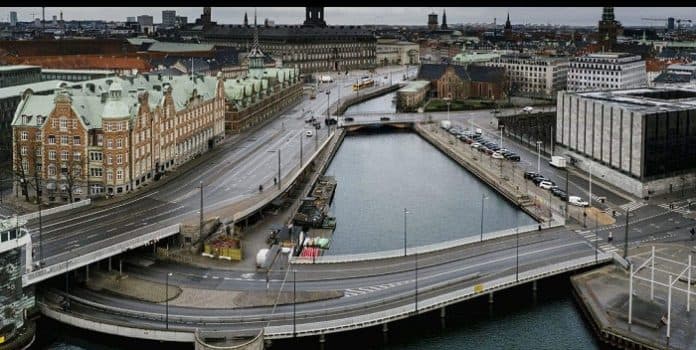 denmark_berhasil_menekan_penyebaran_covid_19_sekolah_dan_tempat_penitipan_anak_kembali_dibuka