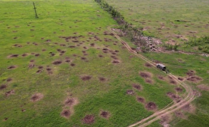 desa_di_ukraina_masih_banjir_setelah_penghancuran_dam_untuk_halangi_tank_rusia