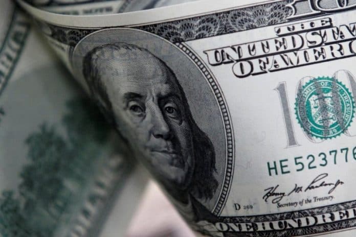 dolar_as_jatuh_terhadap_mata_uang_utama_lainnya