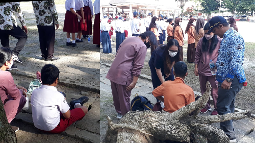 dua_pelajar_tumbang_saat_upacara_harkitnas_di_lapangan_adam_malik_siantar