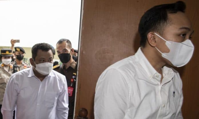 eliezer_ricky_rizal_dan_kuat_maruf_bertemu_di_sidang_perkara_pembunuhan_brigadir_j