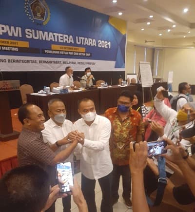 farianda_terpilih_sebagai_ketua_pwi_sumut_m_syahril_sebagai_ketua_dewan_kehormatan_periode_2021_2026