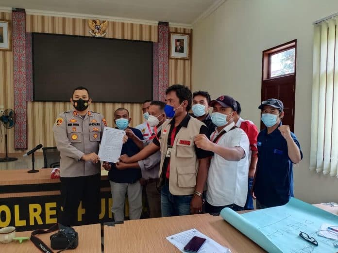 gelar_aksi_solidaritas_jurnalis_humbahas_stop_teror_terhadap_wartawan