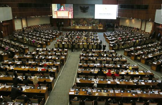 hari_ini_jokowi_menerima_draf_omnibus_law