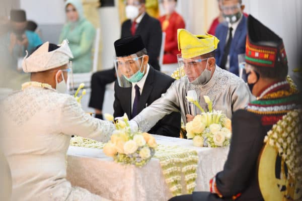 ikuti_protokol_kesehatan_ini_prosesi_akad_nikah_putri_edy_rahmayadi