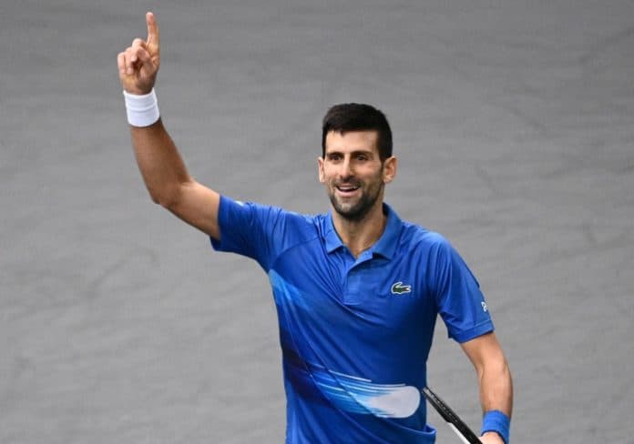 kalahkan_tsitsipas_djokovic_capai_final_paris_masters