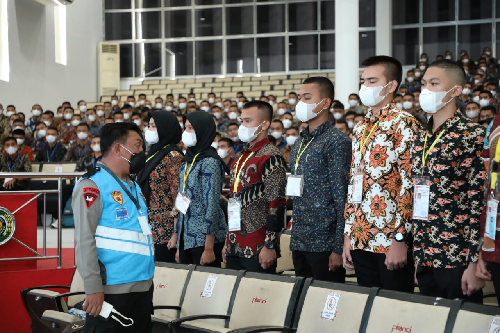 kapolda_sumut_minta_lulusan_akpol_dan_bintara_polri_laksanakan_tugas_negara