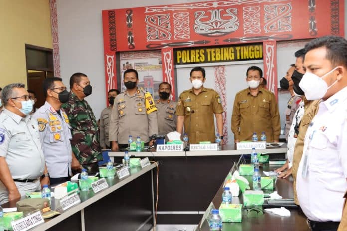 kapoldasu_pimpin_zoom_meeting_kesiapan_operasi_terpusat_lilin_toba_2021
