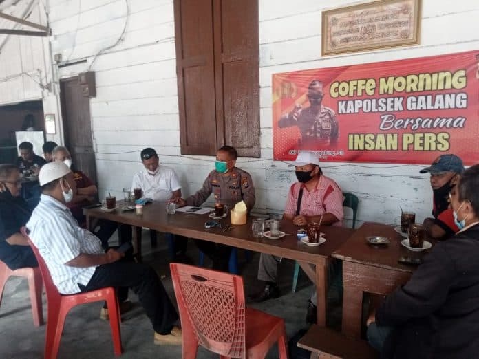 kapolsek_galang_ajak_wartawan_tangkal_berita_hoaks