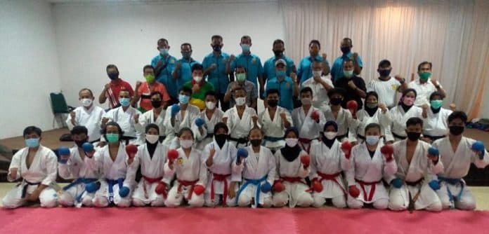 ketua_koni_medan_minta_atlet_karateka_pertahankan_prestasi