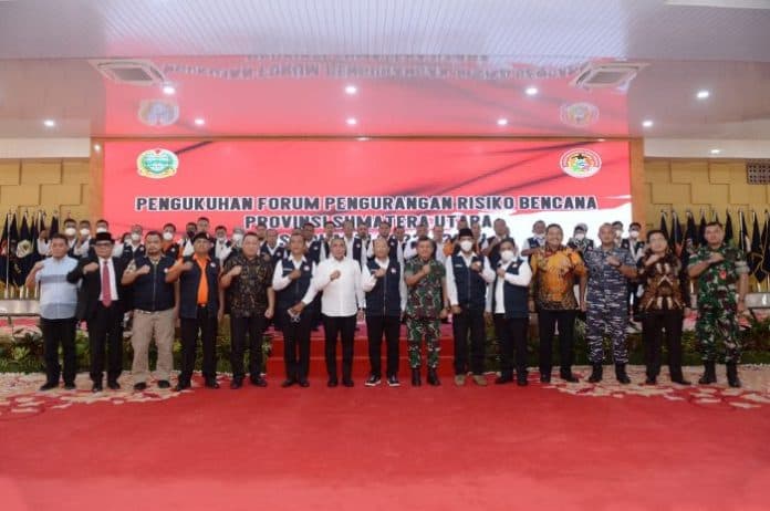 kukuhkan_fprb_sumut_gubsu_kerja_maksimal_antisipasi_risiko_bencana