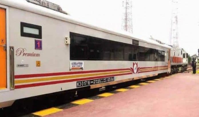 lagi_pt_kai_pangkas_8_perjalanan_kereta_api_di_sumut