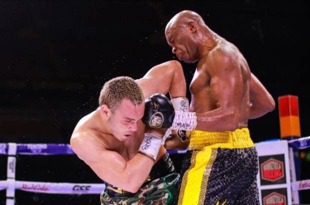 legenda_tinju_dunia_murka_chavez_jr_dipermalukan_anderson_silva