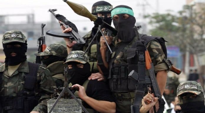 licik_bermodal_boneka_manekin_israel_kelabui_hezbollah