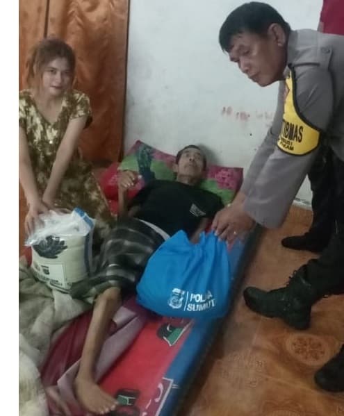 mabes_polri_dan_polda_sumut_berikan_bansos_ke_warga_miskin_deli_serdang
