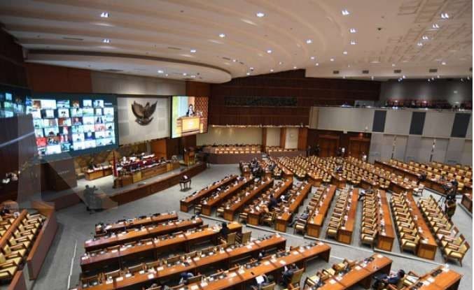 melihat_isi_uu_harmonisasi_peraturan_perpajakan_hpp_yang_disahkan_dpr