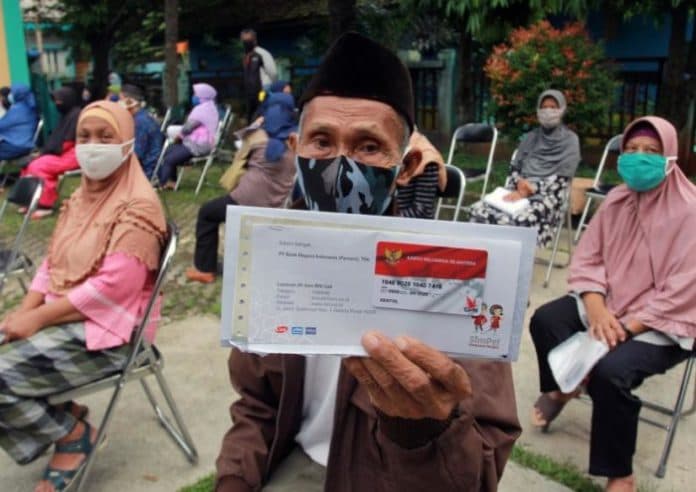 mensos_ingatkan_penerima_bansos_jangan_dibelikan_pulsa_lipstik_dan_rokok