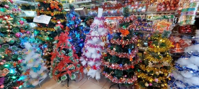 menyambut_kemeriahan_natal_dengan_pernak_pernik_mewah