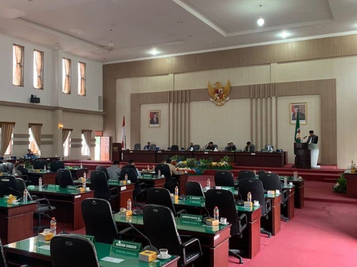 nota_pengantar_rapbd_2023_fraksi_gerindra_ada_anggaran_diduga_copy_paste