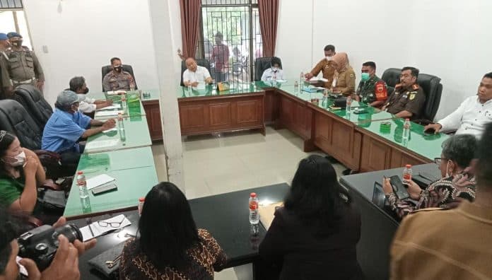 okupasi_ptpn_3_dikhawatirkan_terjadi_bentrok_massa_futasi_datangi_dprd_siantar