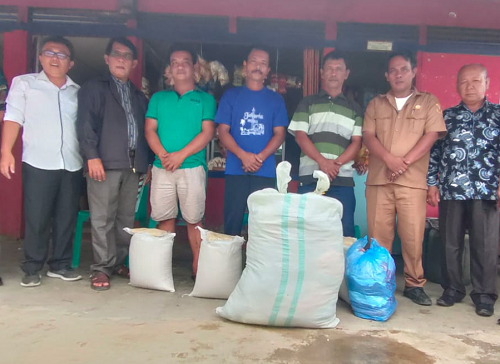 parbato_dairi_bantu_4_kk_korban_kebakaran_silumboyah_dairi