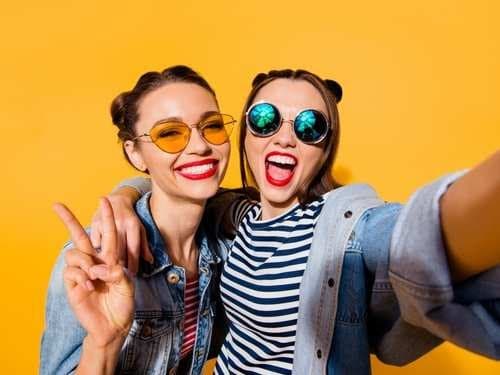 pasangan_zodiak_ini_bisa_menjadi_teman_terbaik_seumur_hidup