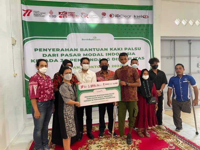 pasar_modal_indonesia_berikan_bantuan_kaki_palsu_dan_pembangunan_sekolah_di_sumut