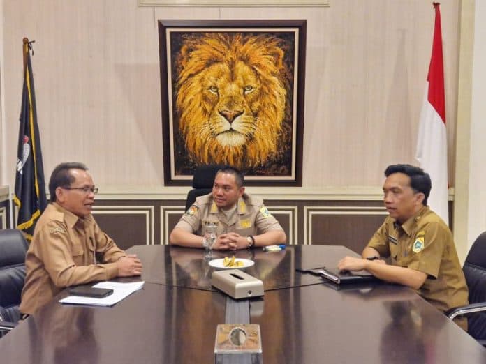 pemkab_pakpak_bharat_terima_bantuan_did_rp89_miliar