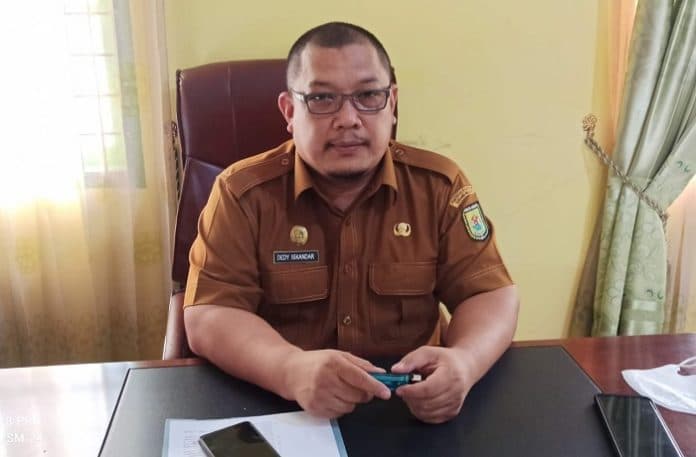 pemkab_sergai_beri_stimulan_ke_petani_padi_yang_mengalami_gagal_panen_karena_banjir