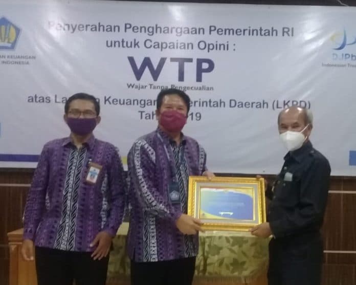 pengelolaan_keuangan_pemkab_samosir_raih_wtp