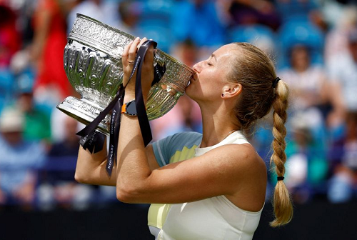 petenis_republik_ceko_petra_kvitova_juara_eastbourne_international