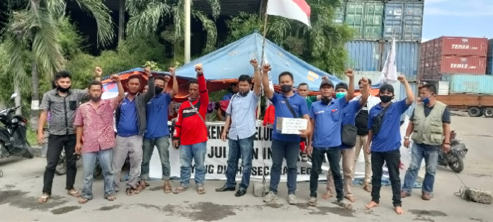phk_197_buruh_disnaker_diminta_tindak_tegas_pengusaha_pt_jsi