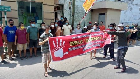 puluhan_warga_komplek_deli_indah_medan_protes_soal_pengangkatan_kepling