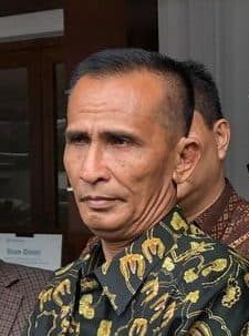 sedih_ayah_ingin_gantikan_brigadir_j_wisuda_di_ut