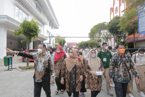 sma_negeri_10_pekanbaru_study_tour_ke_umsu