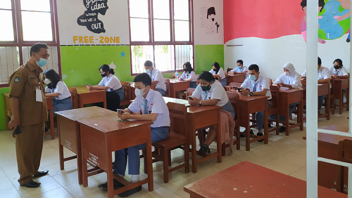 sman_2_siantar_gelar_uas_berbasis_android_untuk_pertama_kalinya