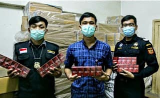 tarif_cukai_naik_industri_rokok_ibarat_jatuh_tertimpa_tangga_pula