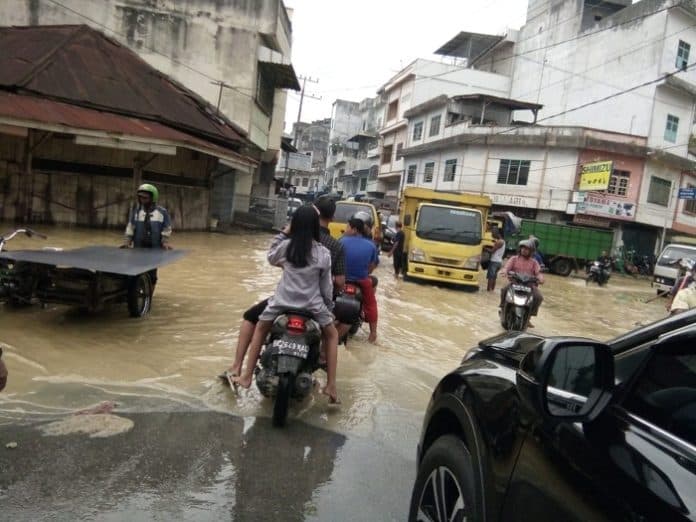 terkait_banjir_di_tebing_tinggi_3122_rumah_dan_fasilitas_umum_terendam